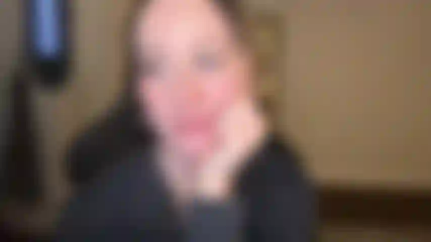 Video chat con novia a larga distancia.