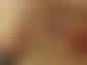 A mi compañera de trabajo le enseñan cómo ser una puta.