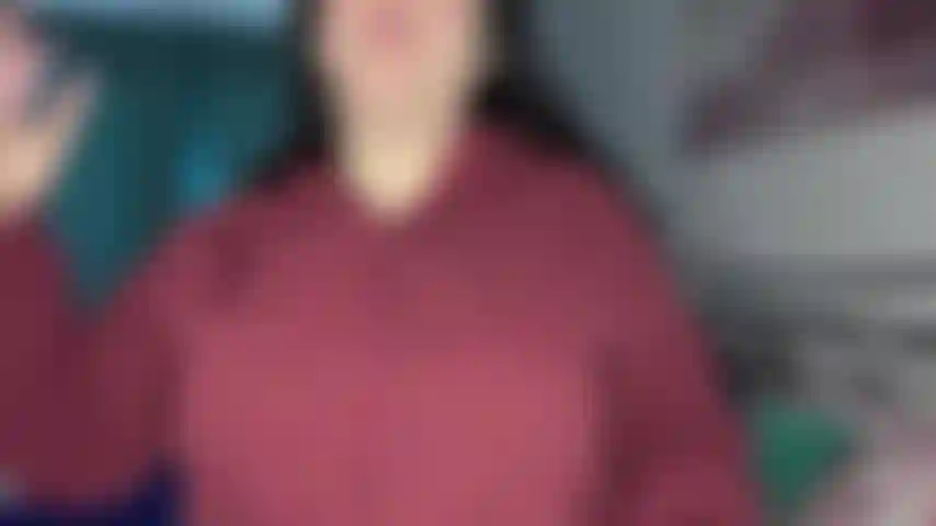 Roommate te la chupa y se la follan (juego de rol en solitario).