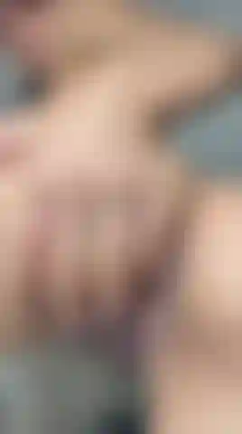 I excite myself with my fingers and my hot pussy