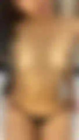 Deseando que estuvieras en medio de mis piernas.