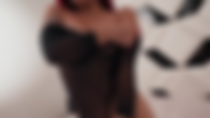 Tu niña traviesa quiere una paliza.