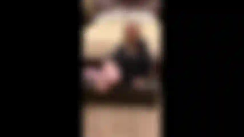 Tira de lencería morada de mary carey, juego de loción y consolador.