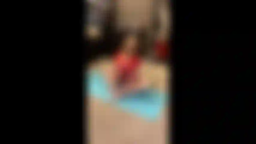 Naked yoga y stretching con mary carey.