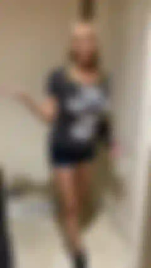 La pornostar mary carey es tu vecina!!!!