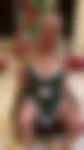 ¿Quieres verme darle una mamada a tu bastón de caramelo?