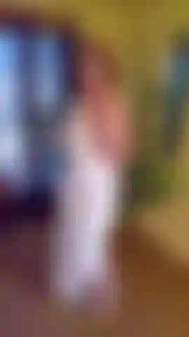 Culto a un tit: ¡adora a tu diosa! Hazlo realmente bien con uno de mis pechos al descubierto, y puede que te recompense con el otro. ¡Imagina no solo tener permitido, sino también ser animado a terminar mientras te tocas mirando mi par perfecto! Etiquetas: RedMostWanted, dailydayum, onetit, goddessworship, longdress, curvymilf, 32g, titworship, bigboobs, shortgirl, petitecurvy, 5foottall.