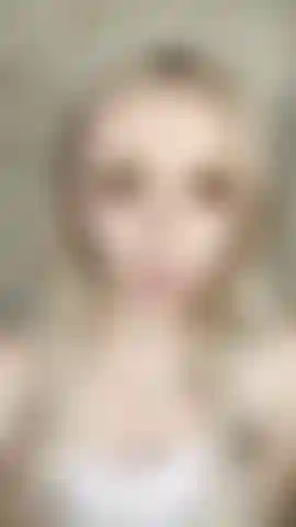 Tu camgirl favorita.