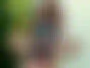 En casa de mis amigos quería correrme en el borde de su balcón. Me follaron tan bien allí y pensé que sería un buen lugar para jugar solo también! Lo único fue que su vecino también estaba afuera relajándose.