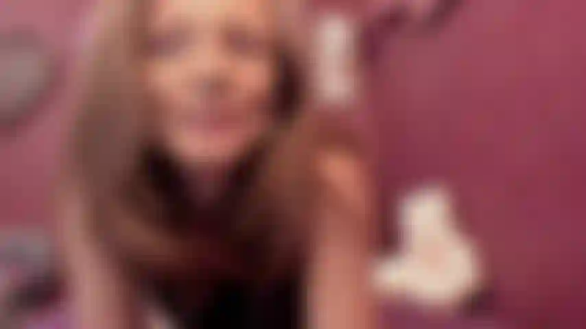 Las risitas de una polla pequeña traen una gran energía d culo exuberante coño exuberante clítoris todavía lindo 20m7 8 17 22.