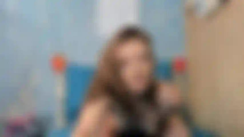 Robin provocando el culo y follando con los dedos y feliz.