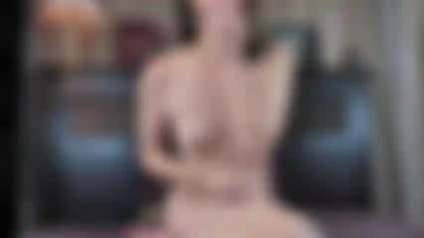 Robin: mamada provocativa y tetas.