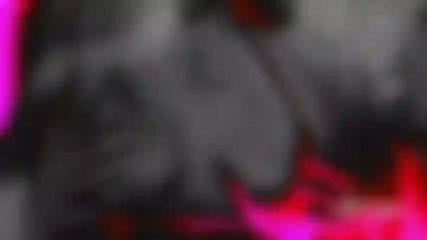 Quédate sin pensar por mí 😈 — edición diablo rosa - luces rosas. Visuales diabólicos. Una mente muy fácil de arruinar. Intenta mantener tus pensamientos en orden mientras me apodero de tu pantalla. $2.99 Para quedarte sin pensar por mí. 🧪 Edición 3 de 3 — ¿guardé lo mejor para el final?