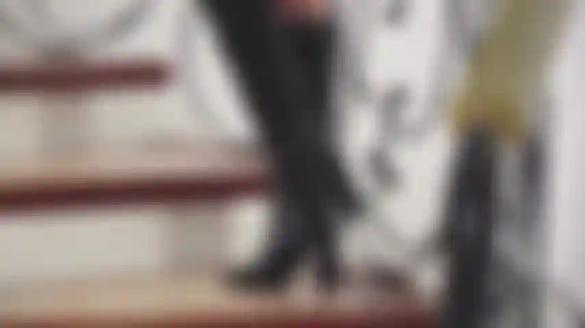 Cada movimiento, cada mirada... Está hecha para tentarte. ¿Te atreves a ir más allá conmigo? Lo mejor... Está por comenzar.