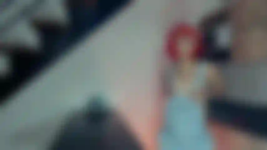 ¿Sientes mis hermosas tetas en tus manos? Me encantaría estar desnuda para ti.