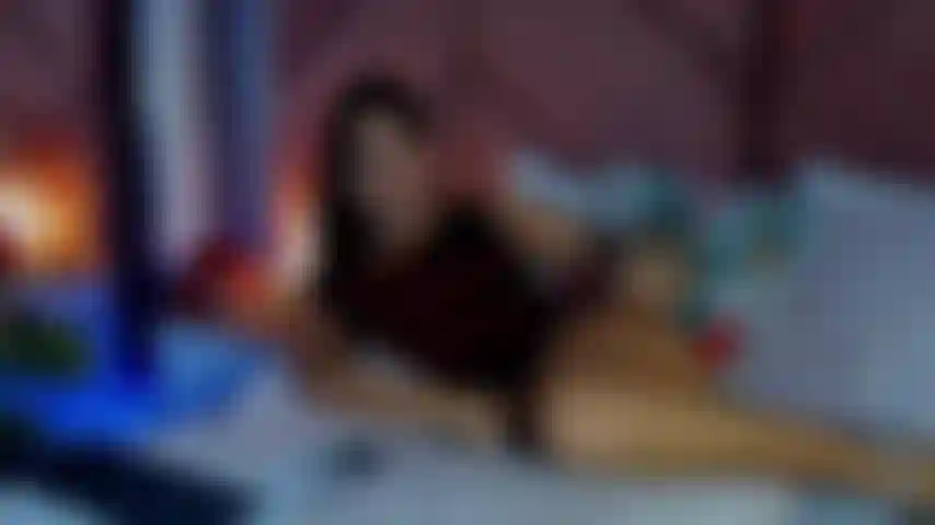 No te distraigas con nada más que yo y mis movimientos son solo para ti...