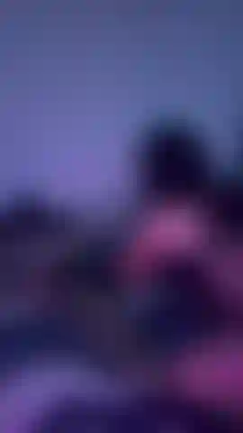Un chico soldado recibe una buena mamada.