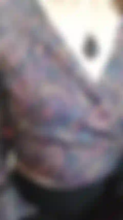 Tiempo de relleno consolador de cristal azul.