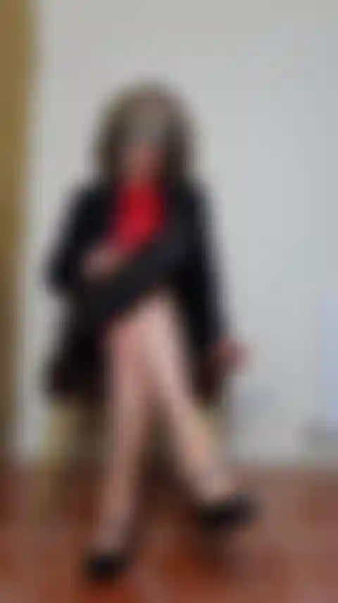 Juego de rol de entrevista de trabajo de habilidades orales, mamada con consolador de blusa satinada.