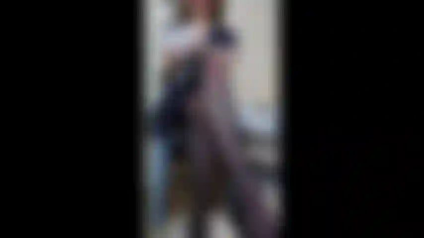 Remilgada y adecuada paja con guante de satén blanco (consolador), con mi vestido de verano, medias azul marino, me puse guantes de satén blanco para llevarte (consolador) a través de una paja joi para terminar.