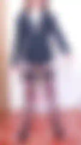 F off sph humillación femdom. Hablando con severidad usando la palabra f, te indico que te quites la ropa. Después de inspeccionar tu virilidad, te masturbas sobre mí mientras te provoco mientras giras un bastón en lencería negra, medias y tirantes. La cuenta regresiva de joi termina para cei.