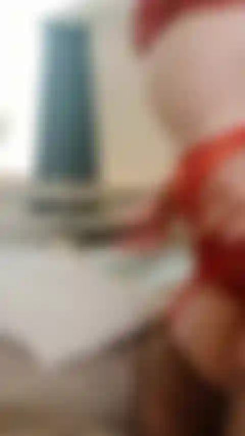 Consolador de vidrio para calentar, luego paseo con un consolador realista, oscuro y más grande.