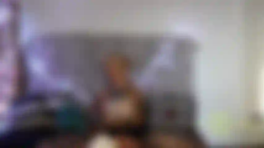 La hija estreptocócica husmeando encuentra tu arnés.