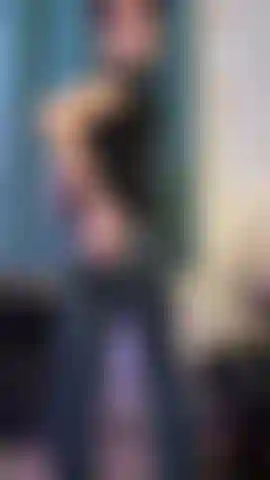 Ropa casual striptease.