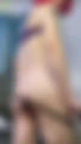 Lubricando y follando mi ajetreada primer plano.