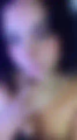 Squeeze mi tits for you?