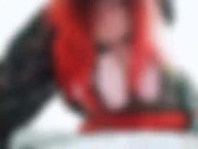 Exuberante, mamadora.