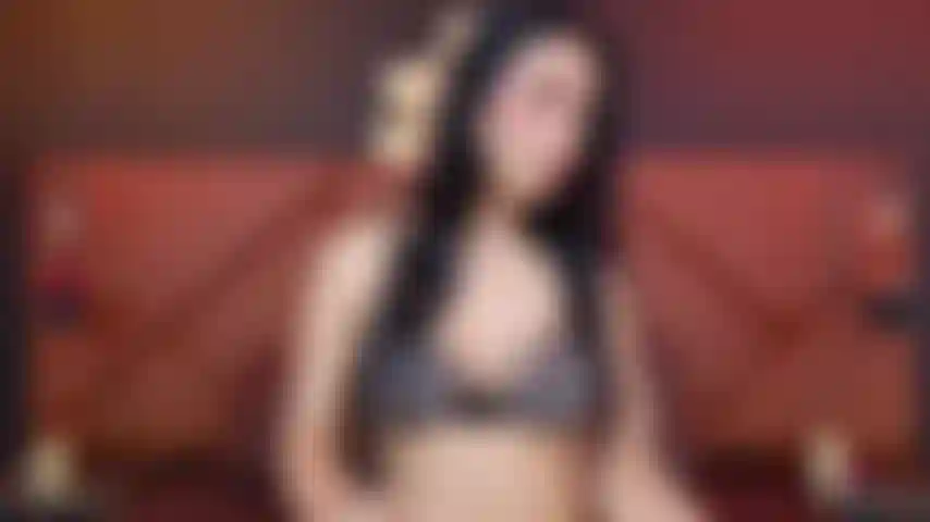 Desnuda sensual, hipo para moviemientos en mi estomago.