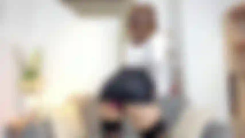 Secretaria cachonda en su oficina.