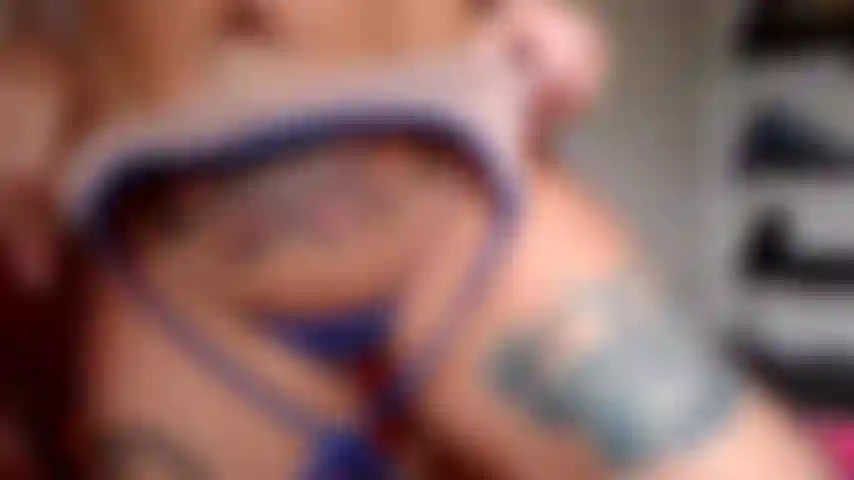 Estímulo para masturbarme (con susurros).