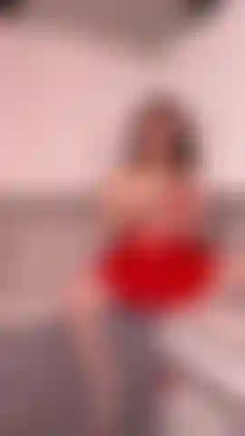 Joi con un toque travieso.