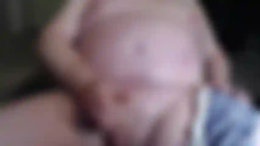Lamiendo el semen de las bragas mvf_03122022_7.
