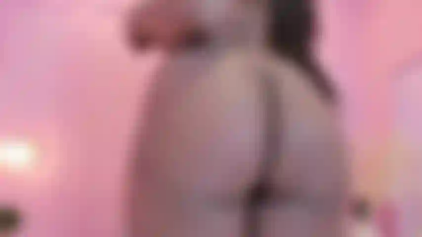 Ven a ver mi gran culo rebotar.