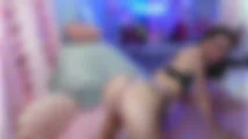 Me cambio las bragas y uso tanga. Tira la cuerda a un lado y mete tu polla en mi estrecho ojete!