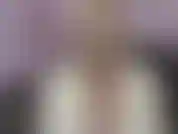 Colegiala traviesa te cuela en su habitación para divertirte!