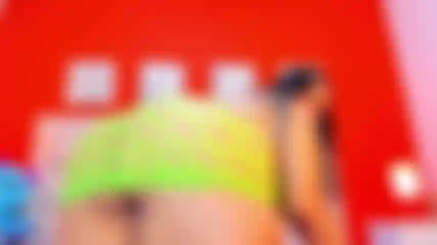 Aplauso de culo + zoom de culo.