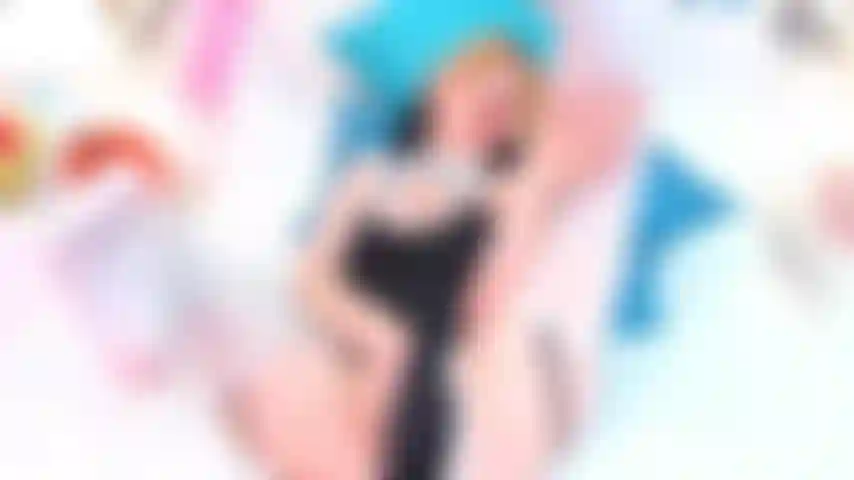 As holy as she is sinful... I'll make you run in a few minutes.