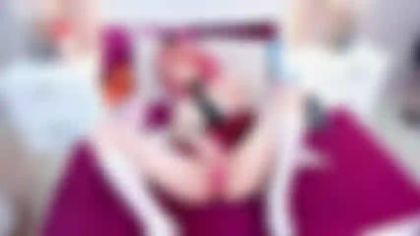 Ven a jugar conmigo y alcancemos juntas el éxtasis.