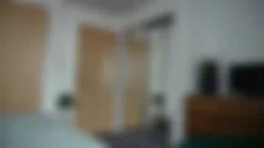 Mindfuck & hipnotizar: el ladrón irrumpe en tu casa para vaciar tu billetera y tus bolas.