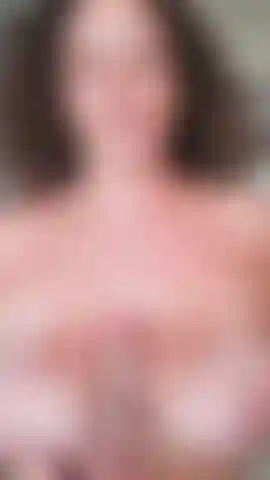 Cubana con cuenta atrás de semen (orientación vertical).