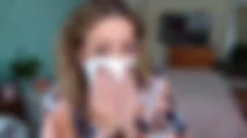 Fetiche de sonarse la nariz - recopilación de bocinazos.