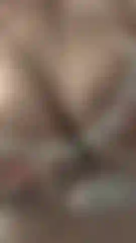 Quédate hipnotizado mientras mis tetas rebotan a cámara lenta... Honestamente podría hacer daño con estas.