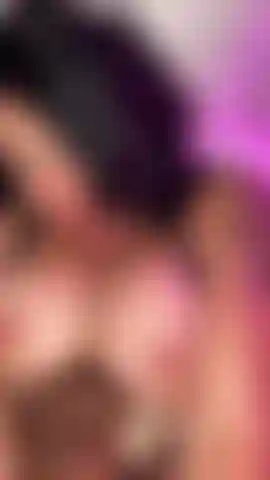 Mírame cómo me follan y me corro con fuerza en esa polla!