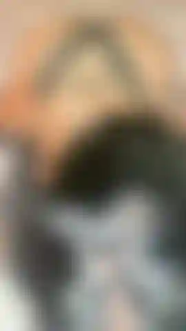 Mírame hacer garganta profunda y atragantarme con una polla real!