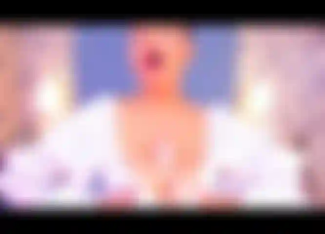 Masturbación con mis tetas y mamada.