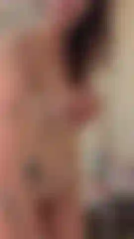 Video de striptease / cuerpo completo / tocándome🖤.
